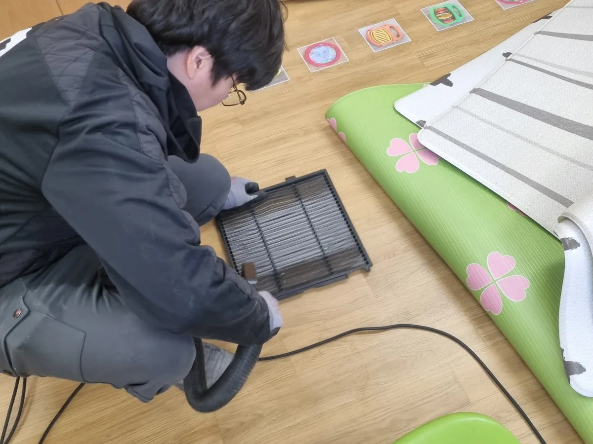 여주시 매룡동 놀이방 낮잠실 장비 주변 정밀 위생청소 사례 - 행진크린
